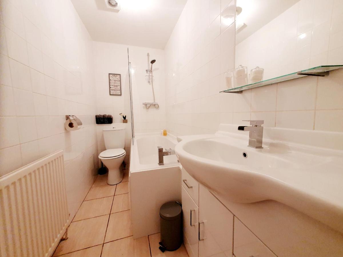 Station Apartment Bellshill Dış mekan fotoğraf