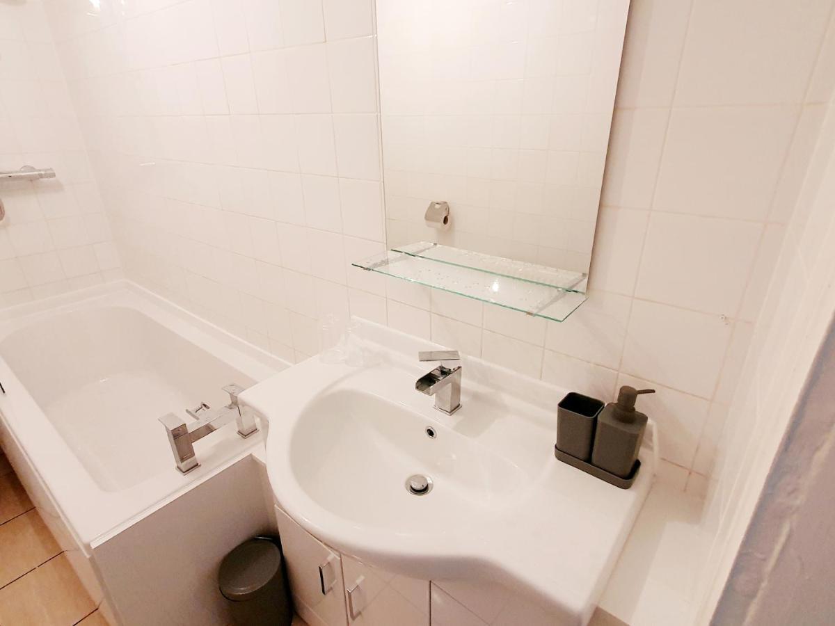 Station Apartment Bellshill Dış mekan fotoğraf