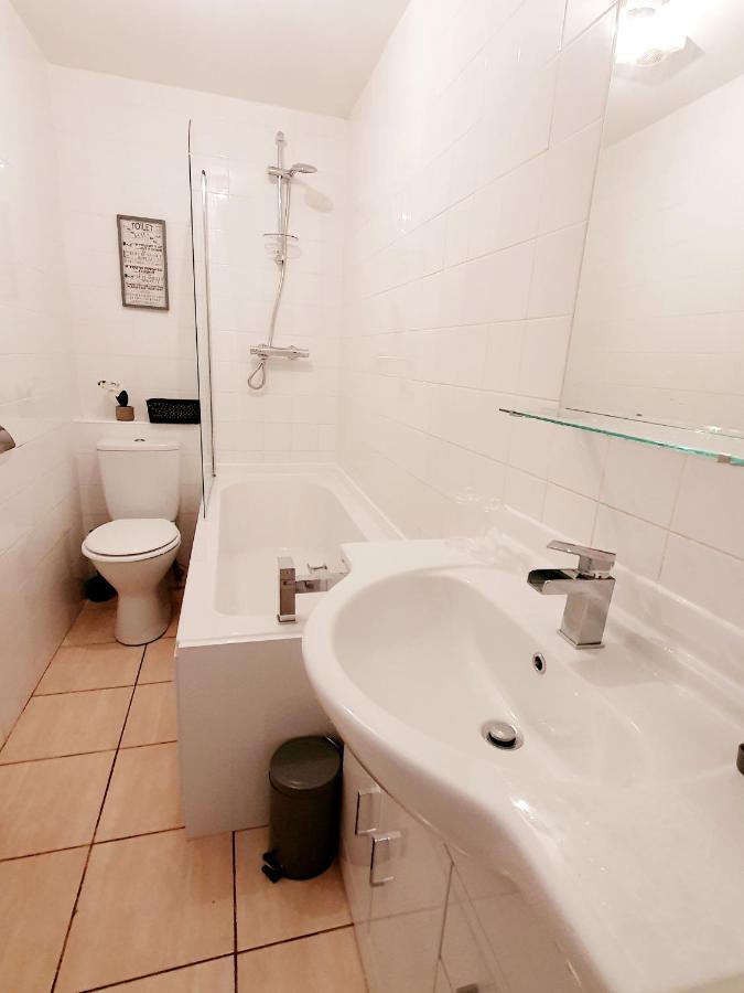 Station Apartment Bellshill Dış mekan fotoğraf